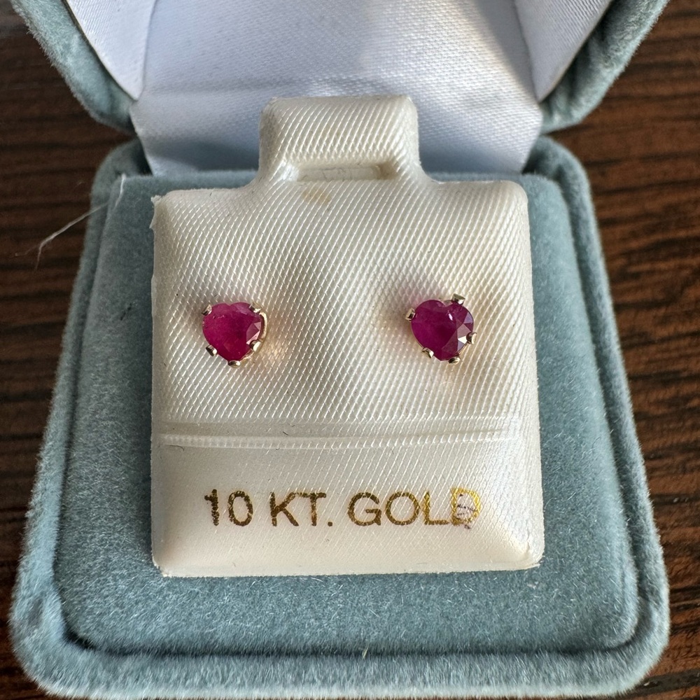 10k Gold Genuine Heart Ruby Earings, 0.45 Ct